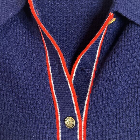 Vintage 70's Bee Wear Knit Fringe Red Blue White Poncho Cape Fringe One Size - Picture 5 of 7